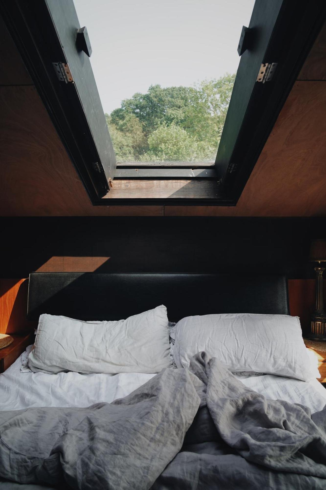 Two Unique Cabins Wrapped In Beautiful Welsh Scenery Presteigne Eksteriør billede