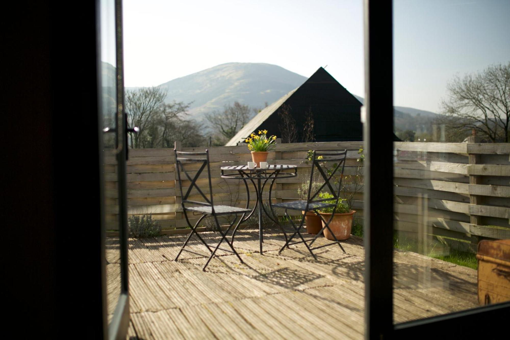 Two Unique Cabins Wrapped In Beautiful Welsh Scenery Presteigne Eksteriør billede